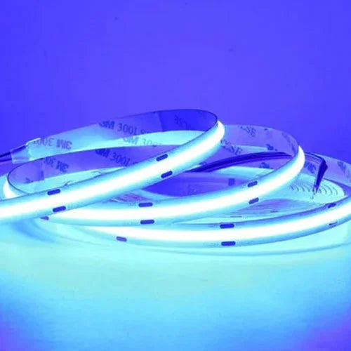 Vivid Blue Glow: LED Strip Seamless COB 1M - T467